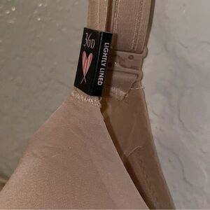 Victoria’s Secret Lightly Lined bra